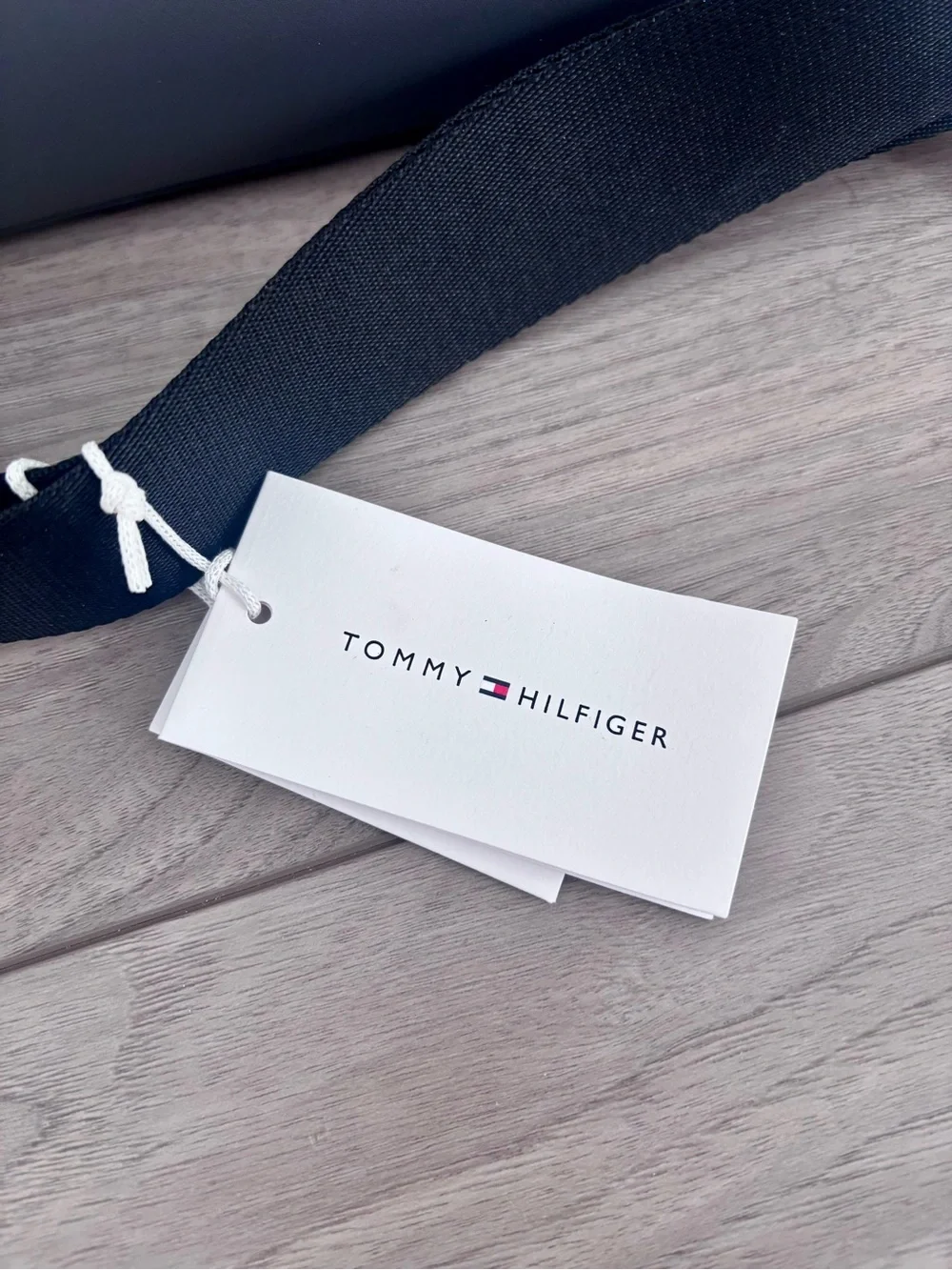 NWT! Tommy Hilfiger Dark Gray Men’s Flag Computer Bag